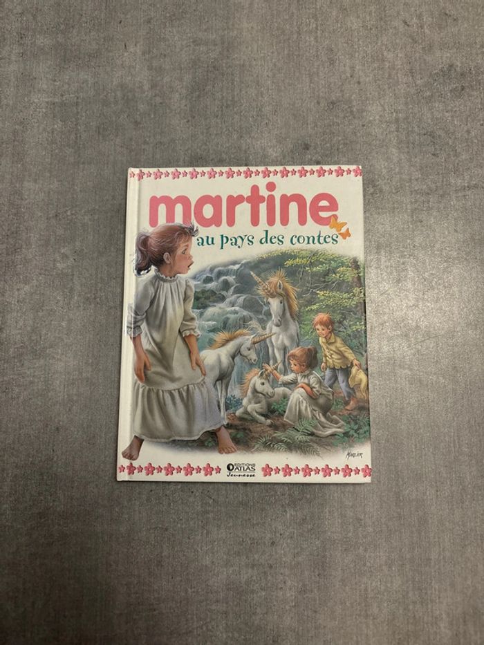 Livre Martine au pays des contes