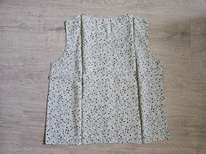 T-shirt femme neuf sans manche - photo numéro 2