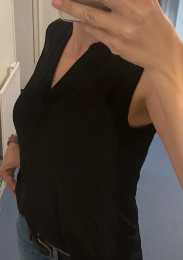 Blouse noir sans manches H&M 34/38 - photo numéro 3