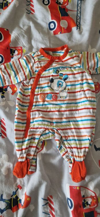 Lot grenouillères taille 1 mois