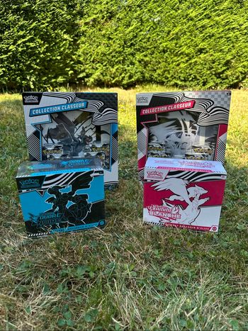 Lot Pokémon EV10.5 – 2 ETB + 2 Classeurs Flamme Blanche & Foudre Noire – Neuf & Scellé