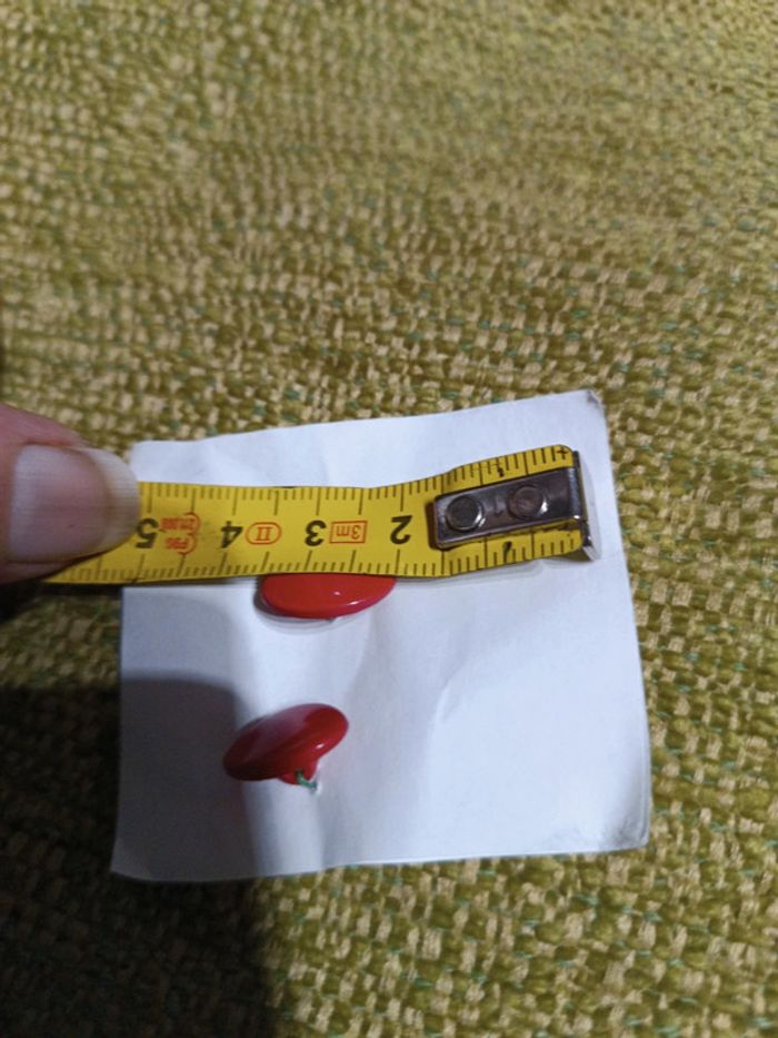 Lot 2 boutons rouge 1.5 cm - photo numéro 3