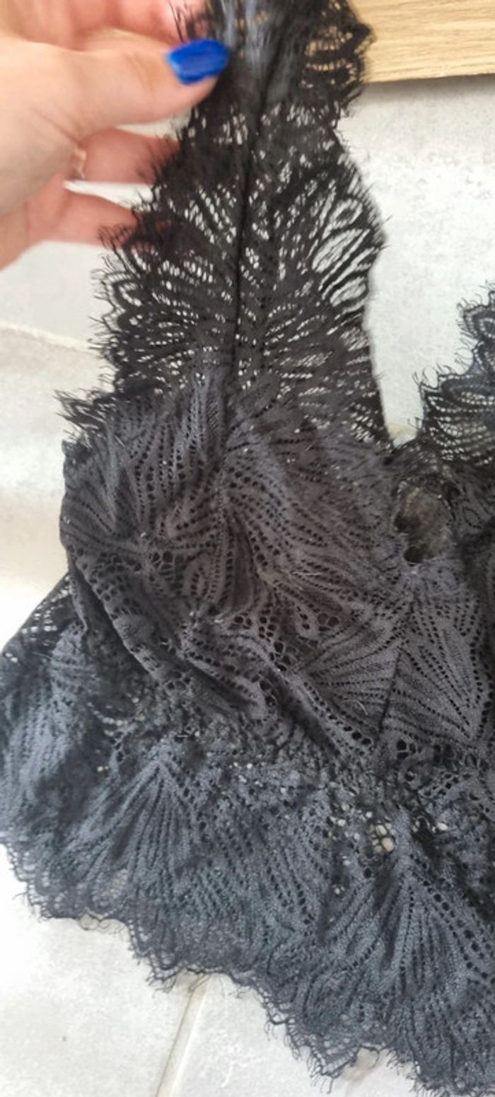 Lot de 2 brassières a dentelles noires - photo numéro 3