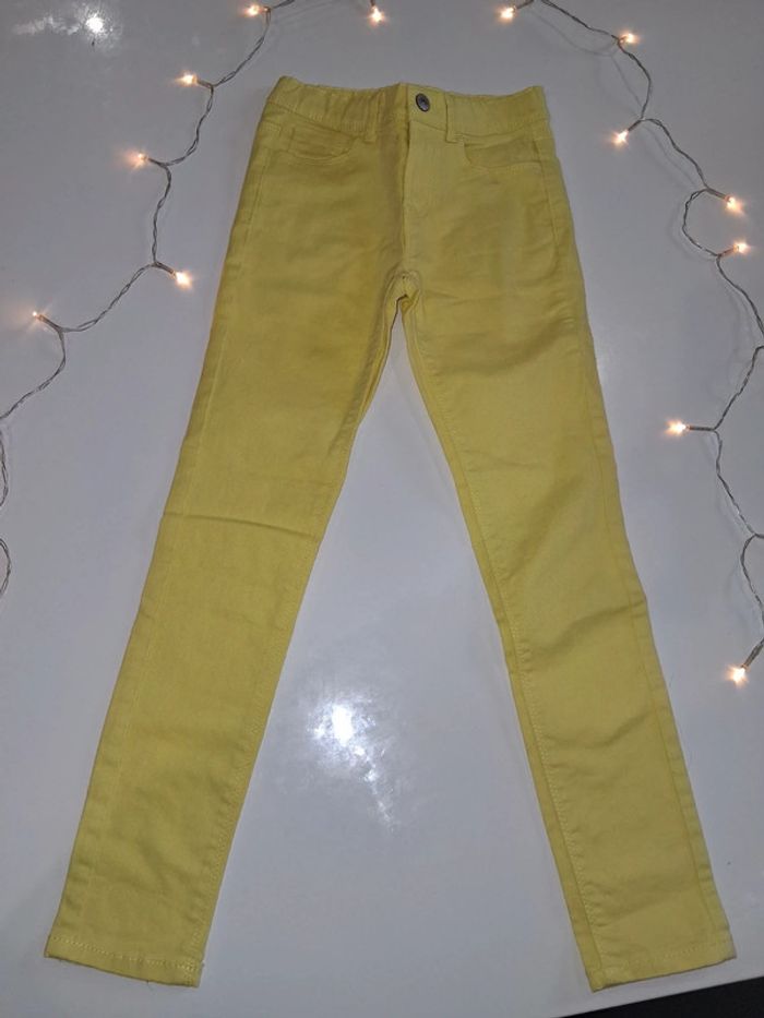 Pantalon skinny jaune Kiabi
