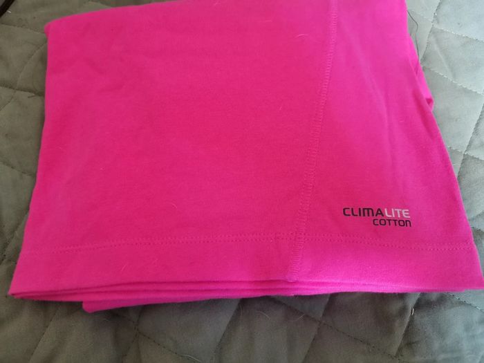 T-shirt sport rose adidas climalite runing taille M - photo numéro 3