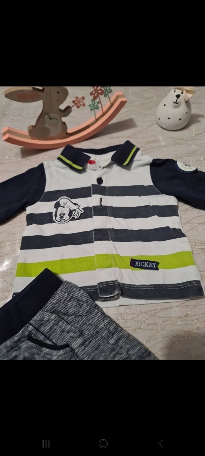 Ensemble Mickey 1 mois très bon état - photo numéro 2