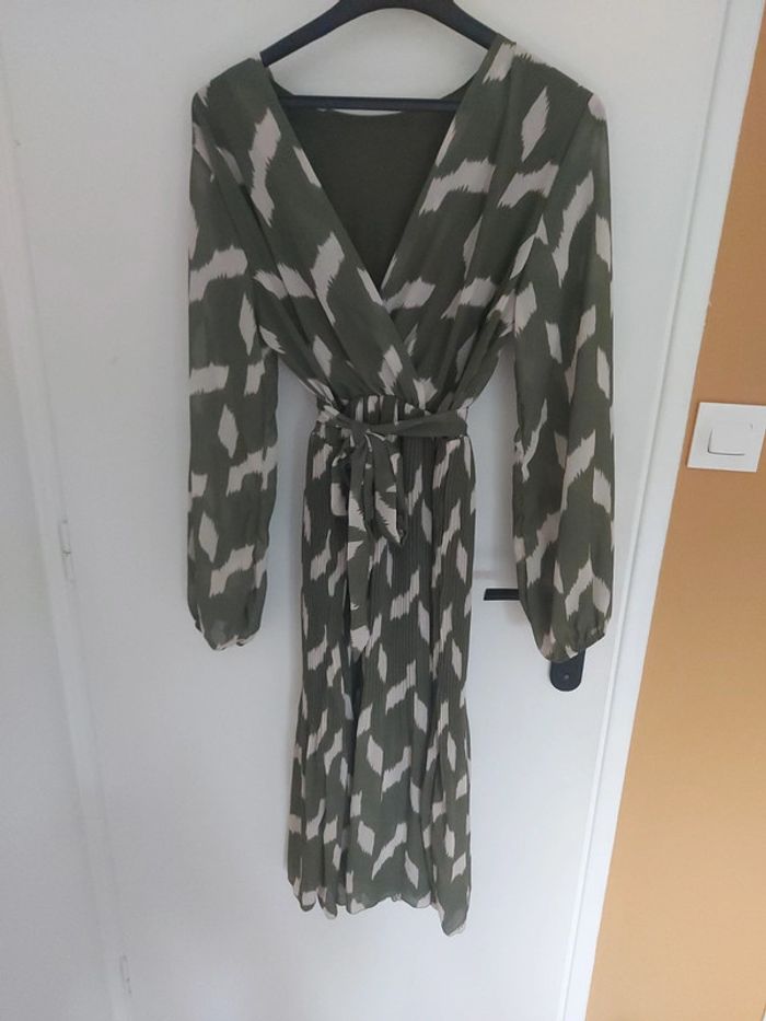 Robe mi-longue