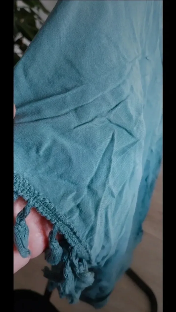 Haut neuf taille unique jusqu'au 44. - photo numéro 7