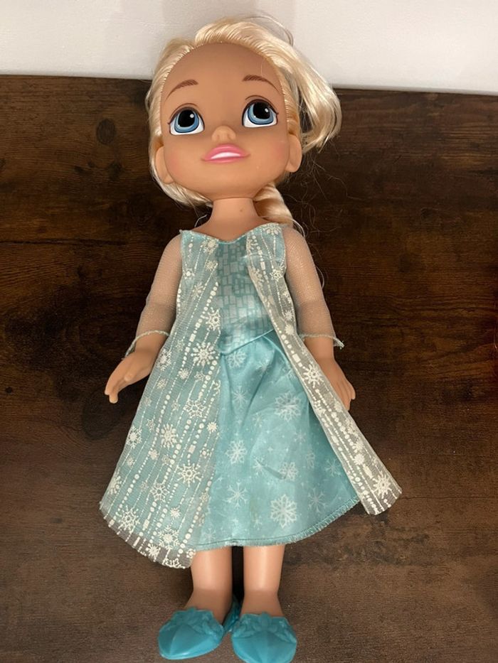 Poupée reine des neiges Elsa