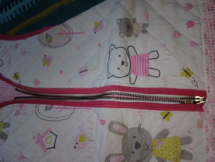 Gigoteuse 0-6 mois
Blanche et Rose avec nounours - photo numéro 4