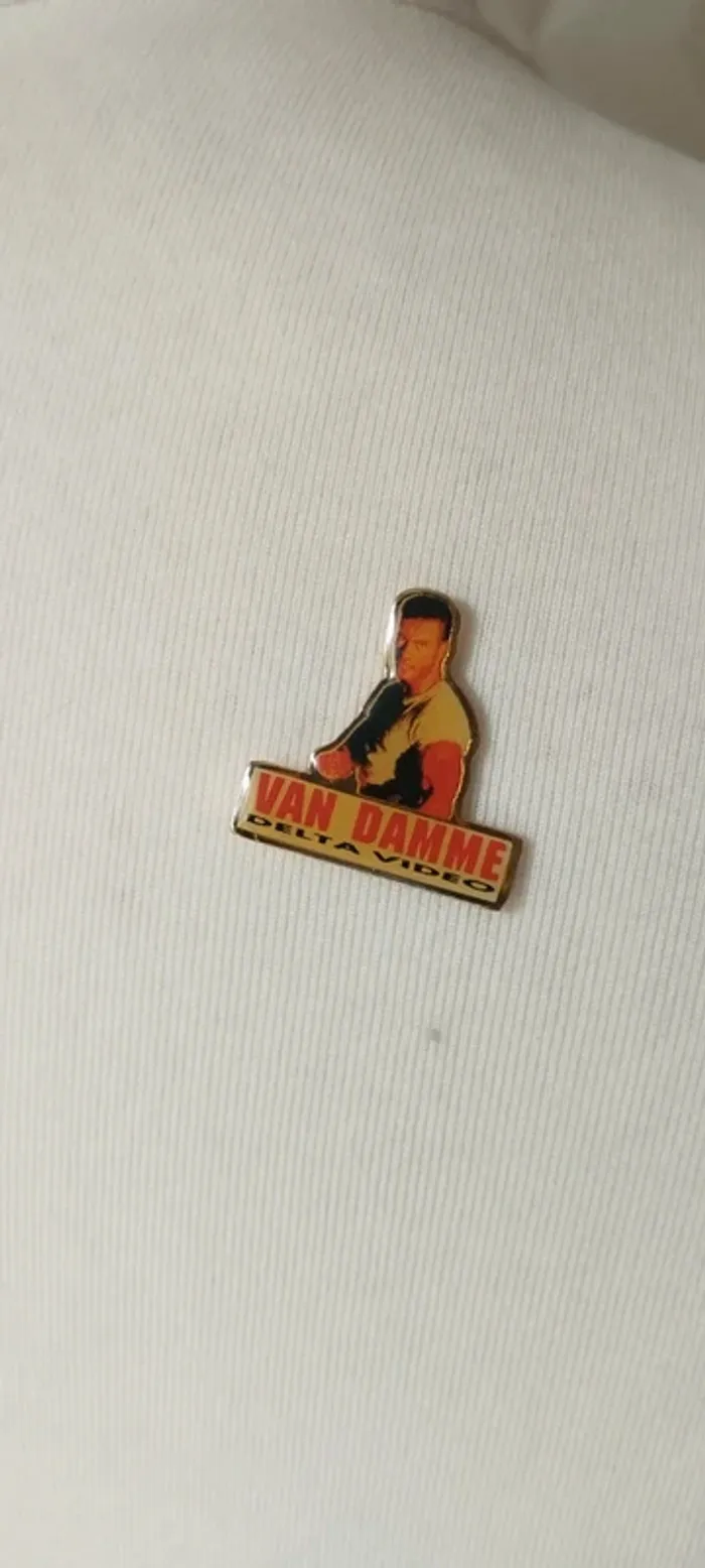 Pin's J.C.Van Damme
