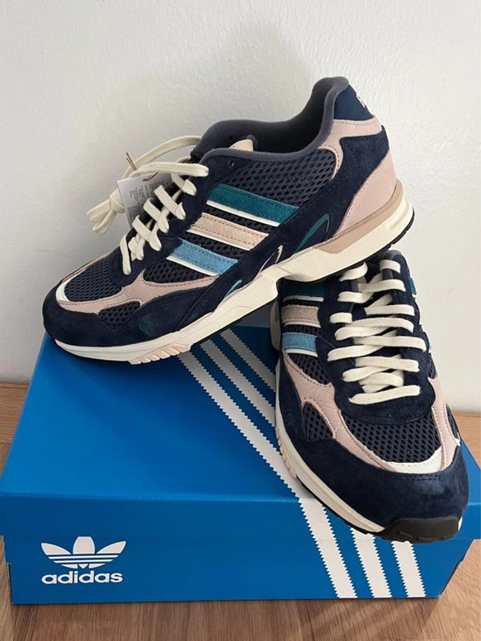 Baskets Adidas Torsion Neuves - photo numéro 4