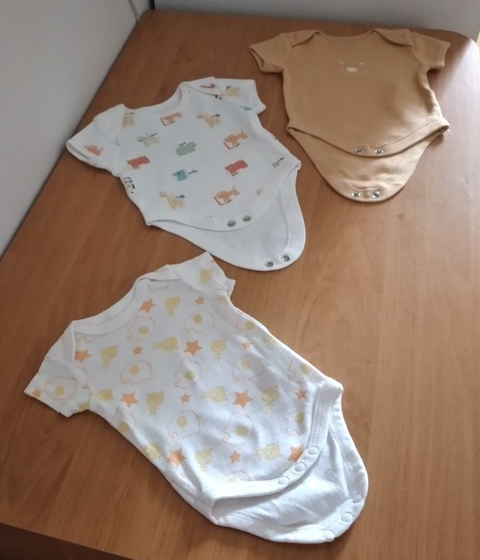 Lot de 3 Bodies manches courtes 0/1 mois garçon