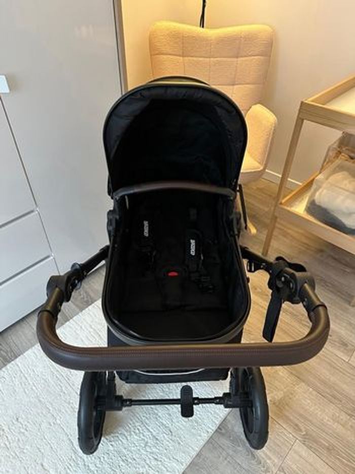 Poussette 3 en 1 + cosy + accessoires - photo numéro 3