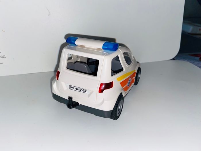 Voiture médecin urgence urgentiste playmobil - photo numéro 2
