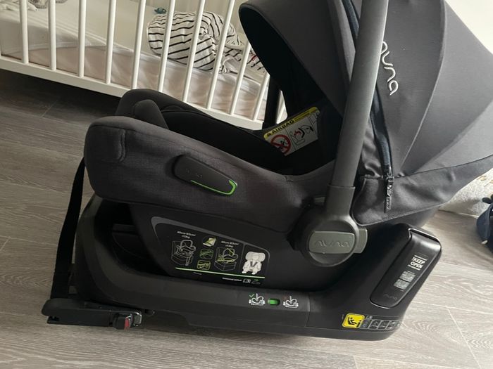 Cosy -+ base isofix NUNA