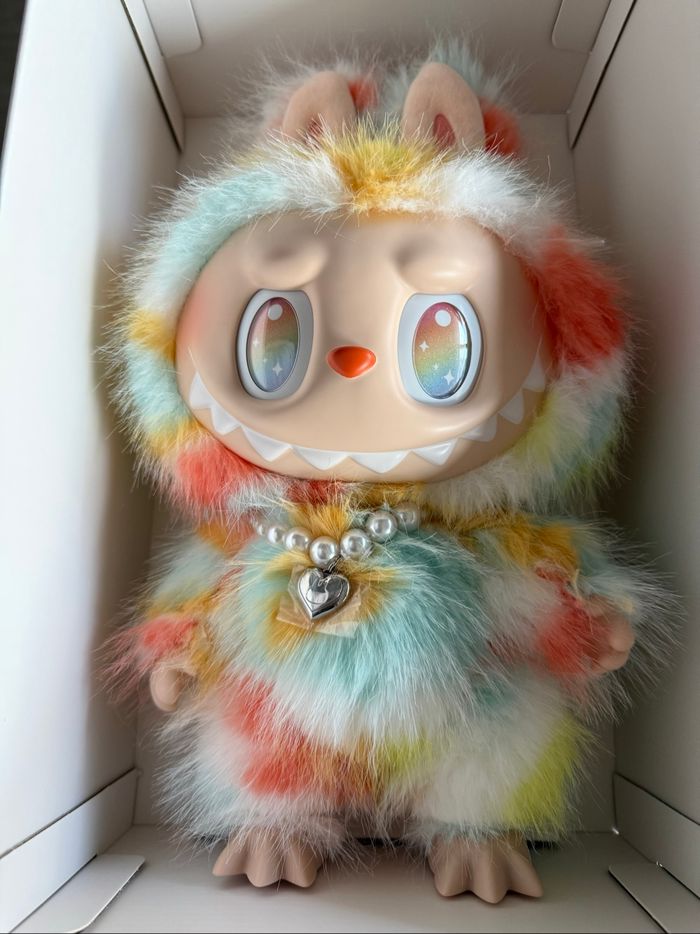 Rock universel labubu