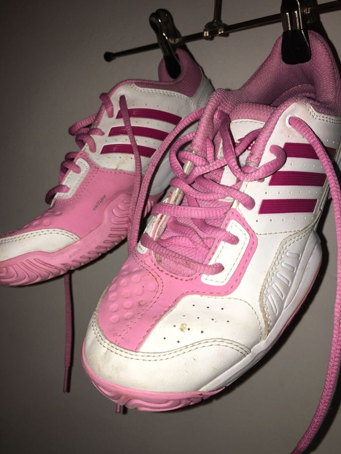65 - Basket Adidas roses et blanches - photo numéro 3