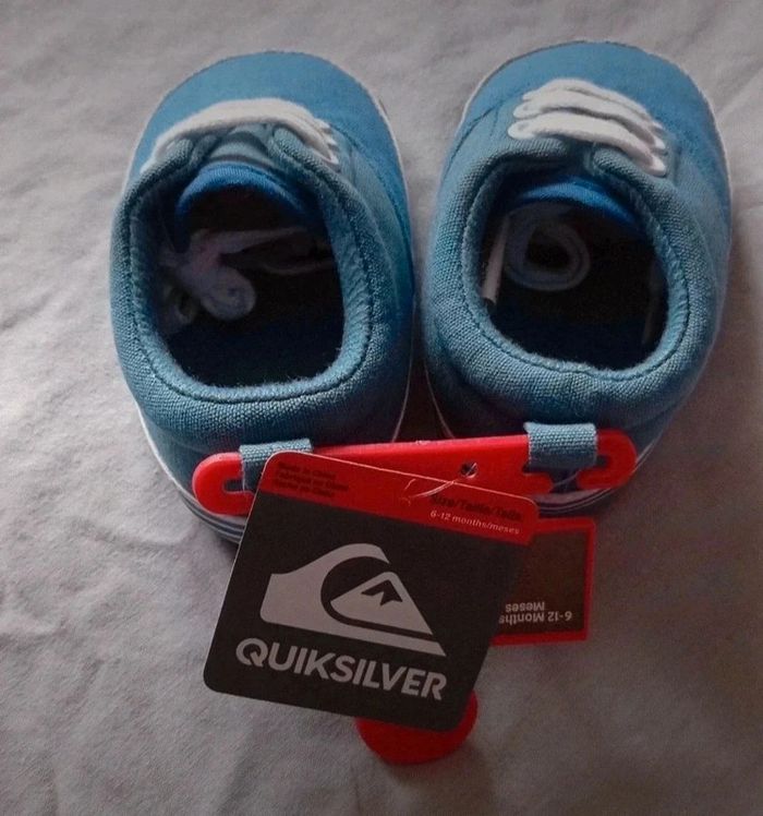Baskets chaussons Quiksilver neuves 6/12 mois - photo numéro 4