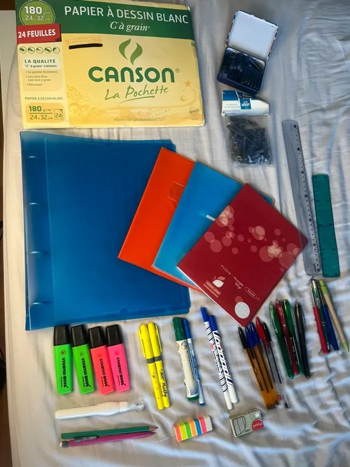 🔹 Lot complet de fournitures scolaires & de bureau 🔹