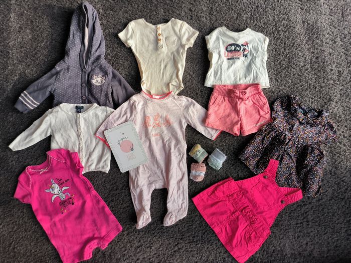 Lot vêtements 1 mois - photo numéro 3