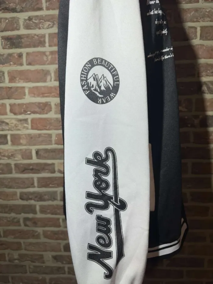 Blouson Varsity noire et blanche New York Taille L / 40 - photo numéro 16