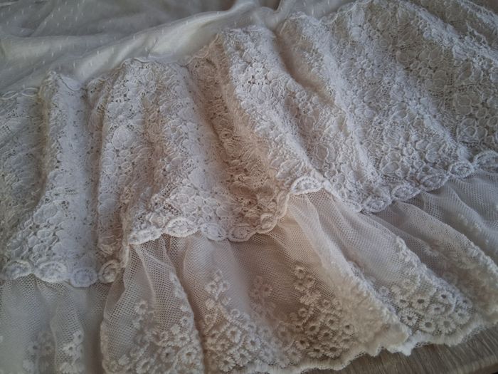 Robe et femme - photo numéro 2