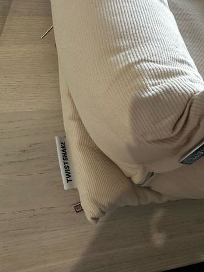 Réducteur de lit twistshake neuf - photo numéro 3