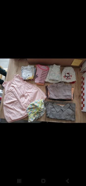 Lot de 16 vêtements fille taille 9 mois