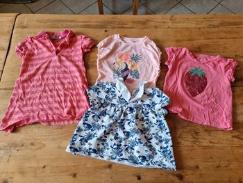 Lot de 3 tee shirt et 1 robe