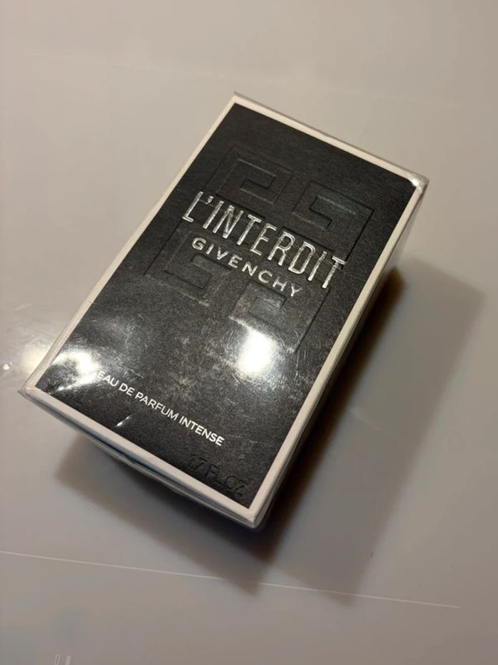 Neuf avec étiquette·Givenchy