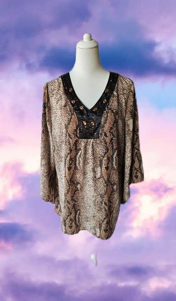 Blouse légère imprimée serpent et ses strass au col,Sans marque, taille 48
