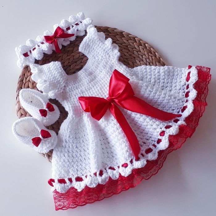 Vêtement bébé fille robe crochet dentelle noeud satin rouge