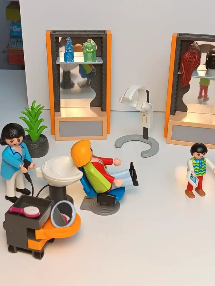 Lot figurines playmobil salon de coiffure - photo numéro 3