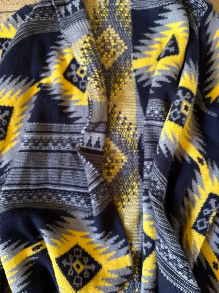 Gilet a pans long motif astek - photo numéro 4