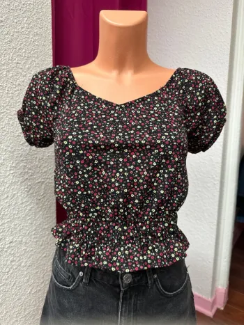 Top à fleurs colorées