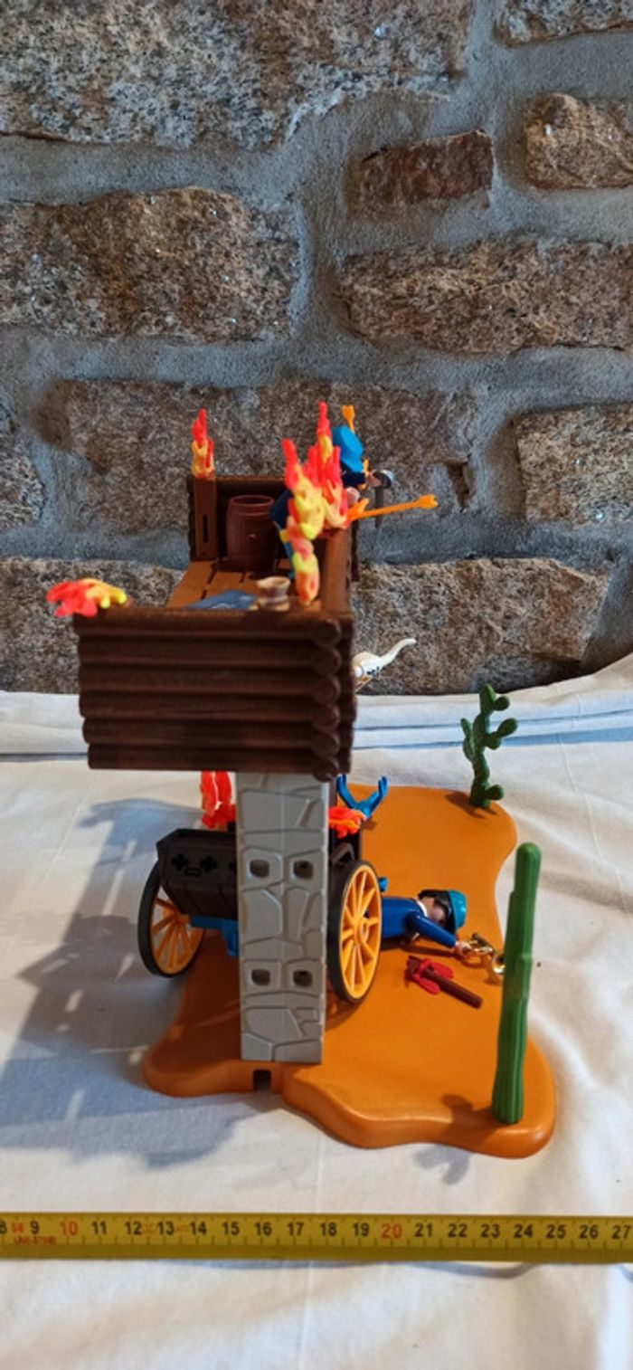 Entrée de fort avec nordistes attaqués playmobil - photo numéro 7