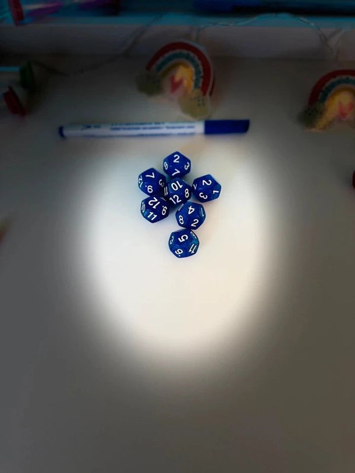 Dé à 12 faces numérotés de 1 à 12 : Jeux mathématiques - photo numéro 13