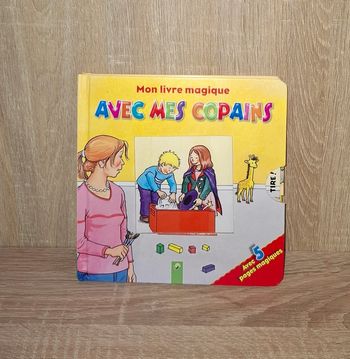 Mon livre magique avec mes copains