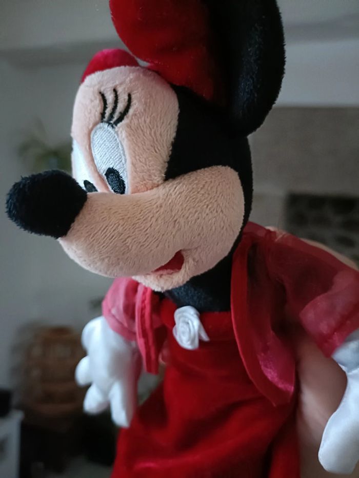 Peluche Minnie robe de soirée rouge - photo numéro 4
