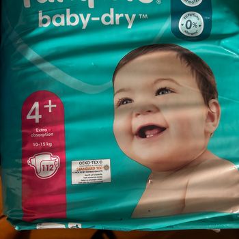 Couche pampers 4+