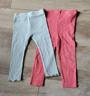 Lot de 2 leggings taille 24 mois