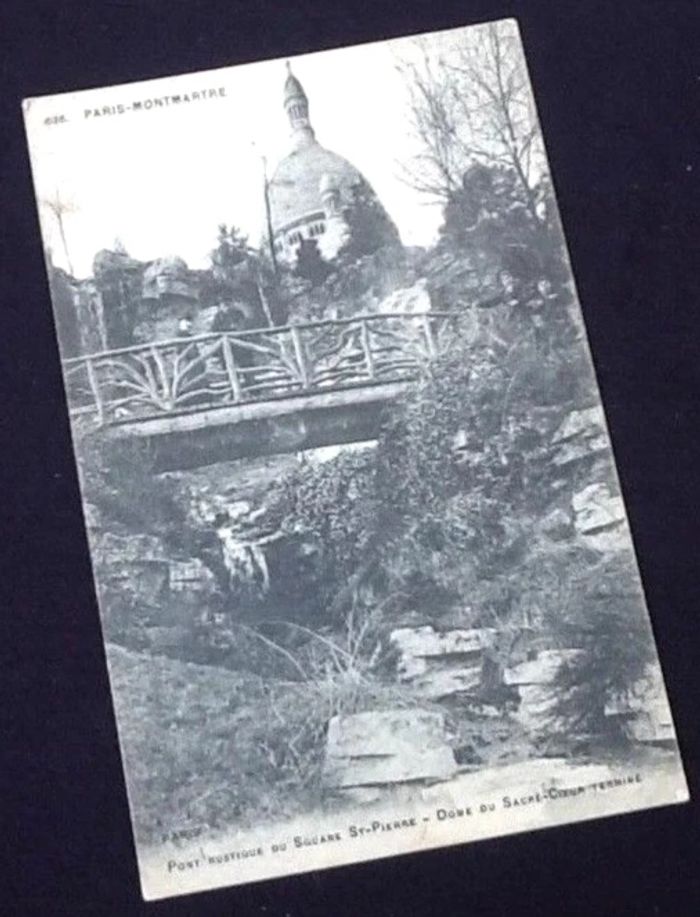 Carte postale ancienne Paris-Montmartre  Pont Rustique du Square - photo numéro 2