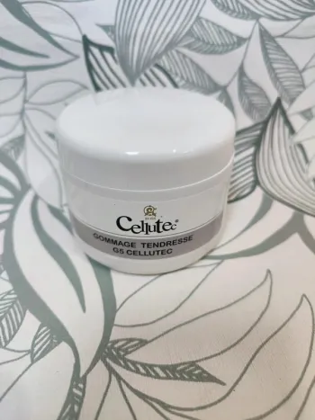 Cellutec gommage tendresse g5 exfoliant ultra doux  250ml valeur 50€
