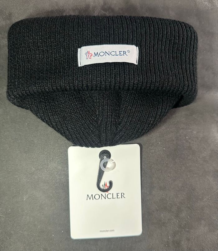 Bonnet Moncler noir  – avec étiquette - photo numéro 3