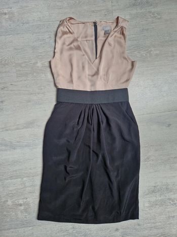 Robe H&M satinée rose et noire 34