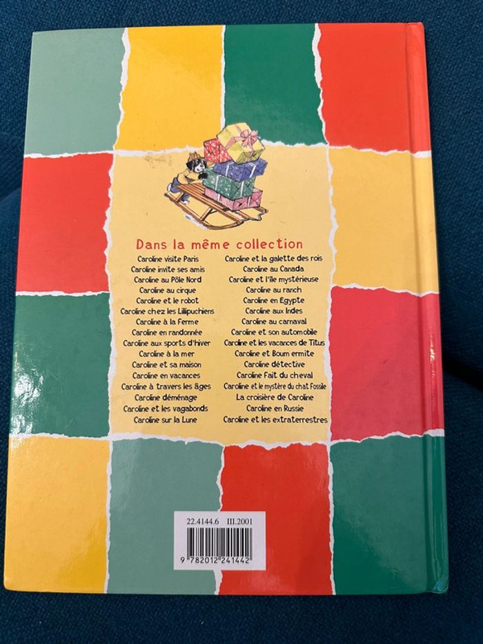 Livre bords colorés couleurs multicolore bd album Hachette Caroline Le Noël fête - photo numéro 2