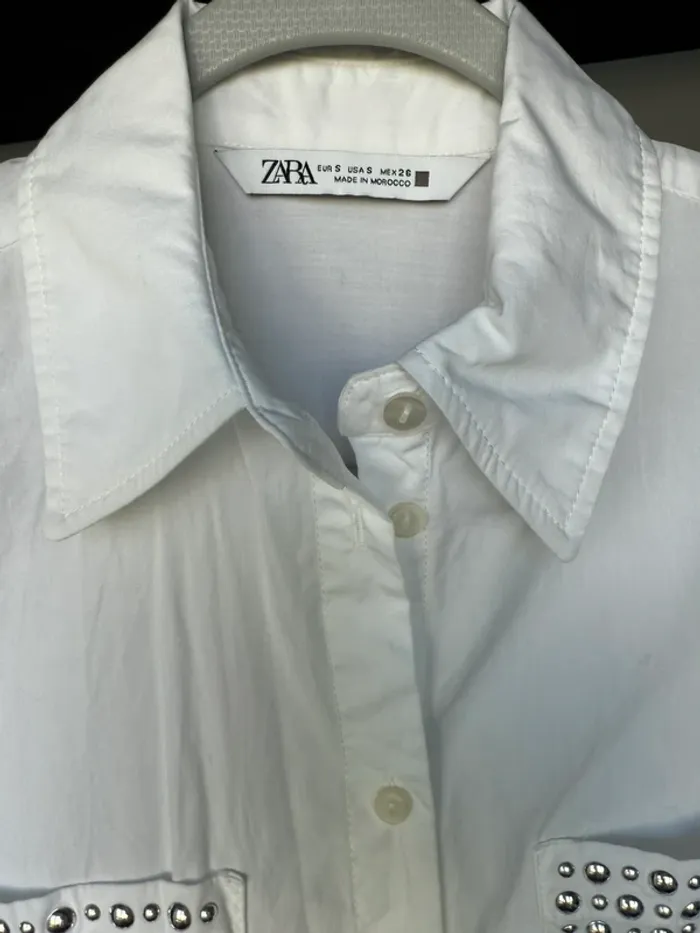 Chemiser blanc avec clous Zara - photo numéro 3