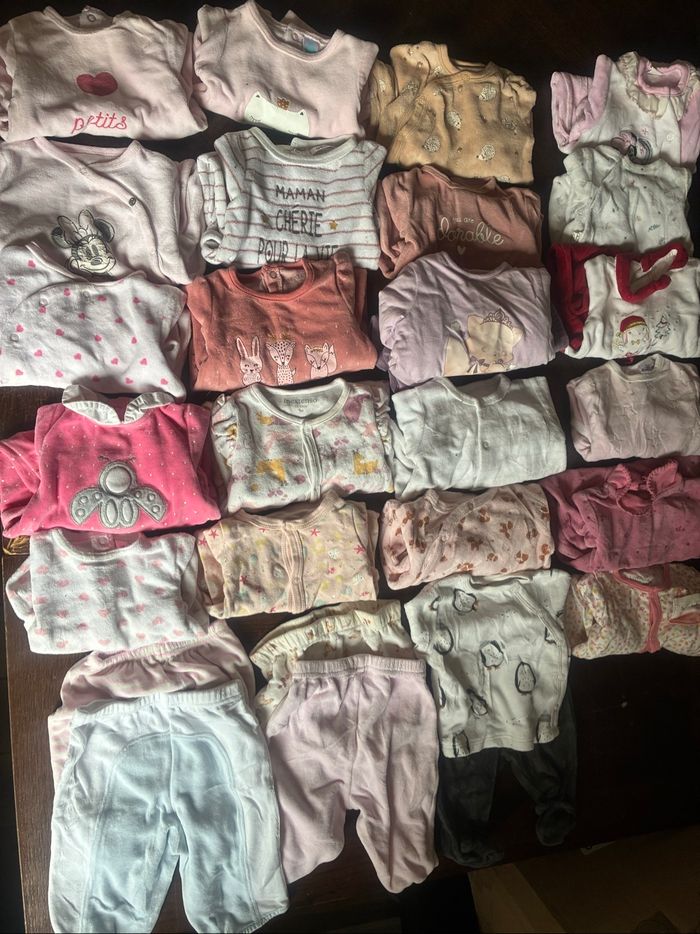 Lot vêtements fille 1 mois - photo numéro 7