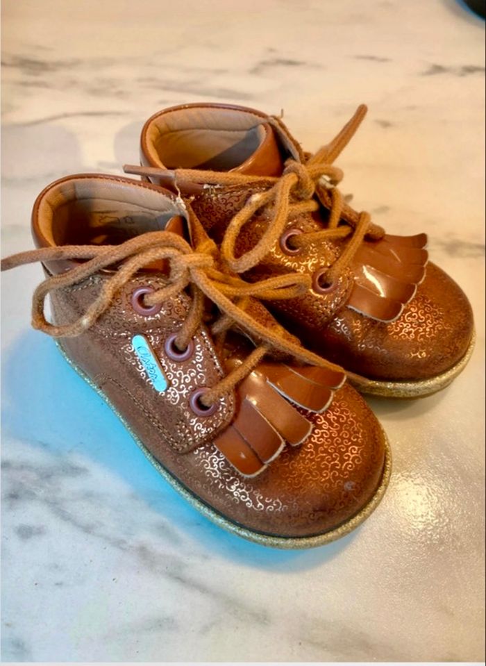 Chaussures en cuir taille 20 Aster - parfait état - photo numéro 3